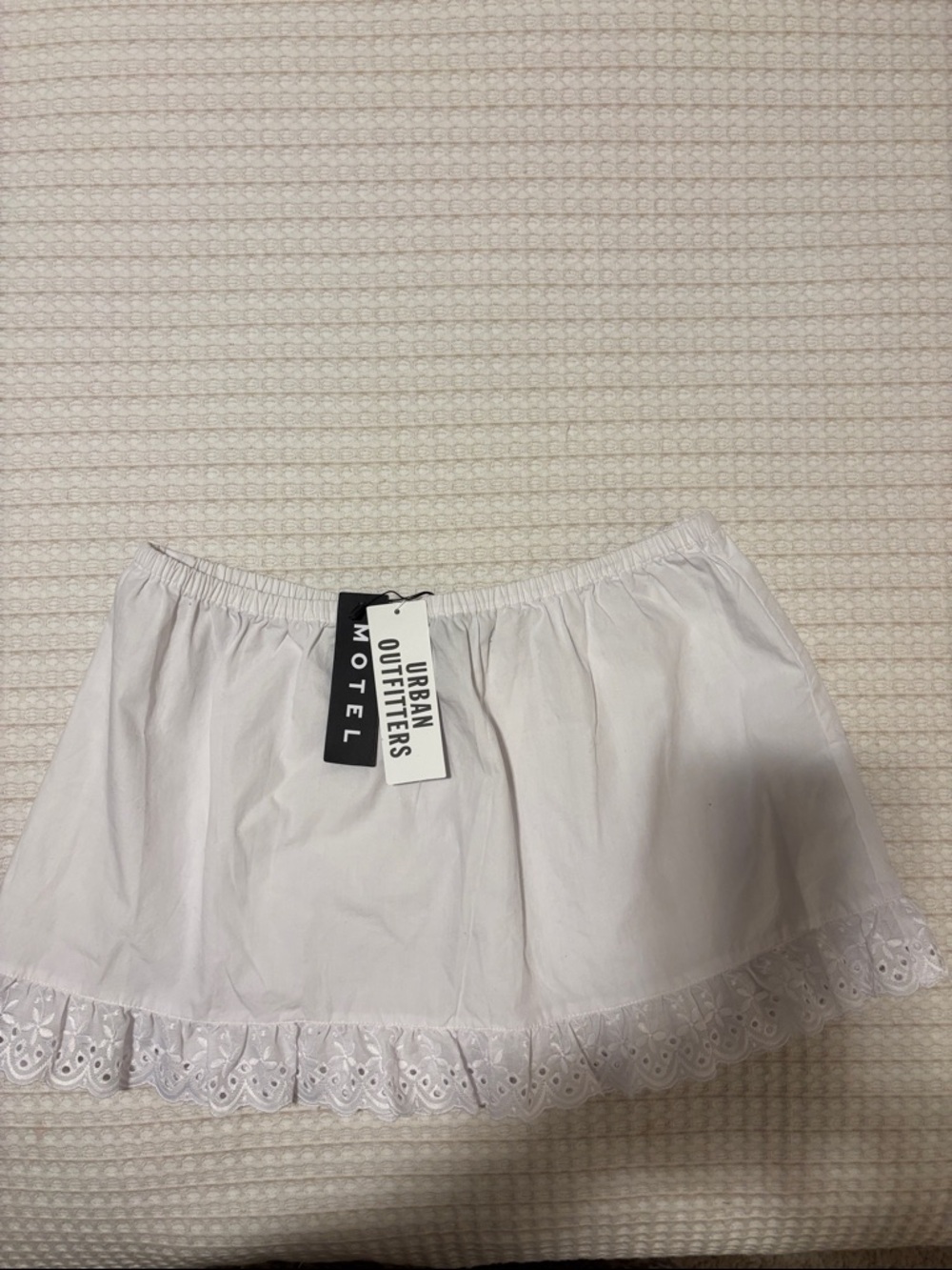 NWT Urban Outfitters White Eyelet Ruffle Mini Skirt
